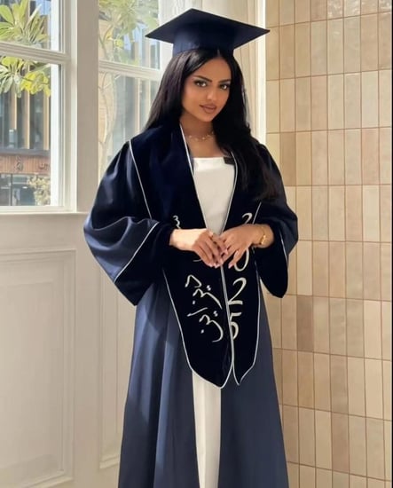 عبايات تخرج 2025 لاجمل خريجات