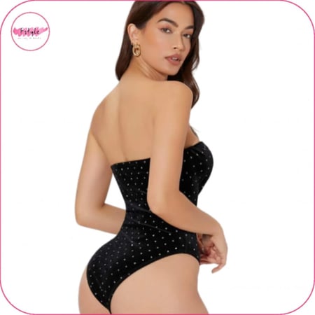 بودي سوت مخملي لامع بدون حمالات