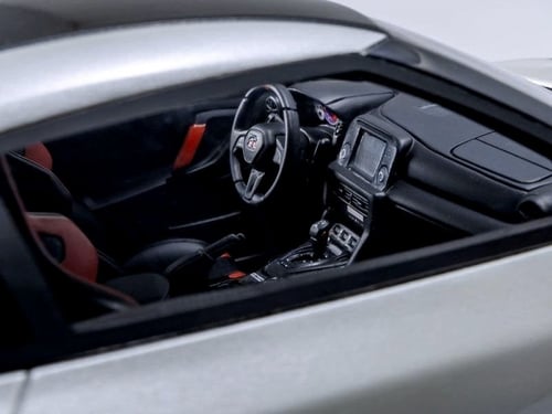 RARE Nissan GTR NISMO R35 WHITE 1:18 KYOSHO LIMITE...