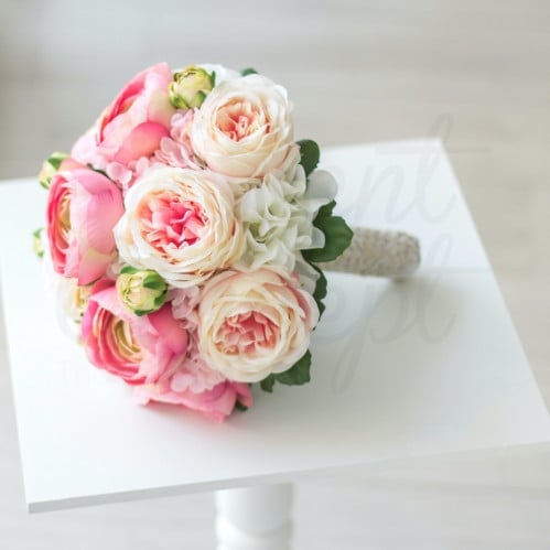 مسكة البيونيا الابيض