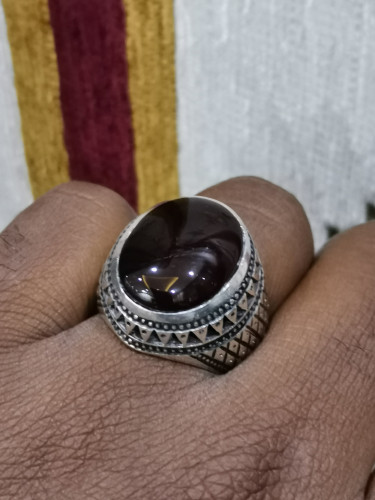 خاتم الفضة بحجر عقيق يماني كرزي بصياغة عباسي R عيا...