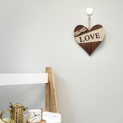 لوحة خشبية بتعليقة حبل lOVE