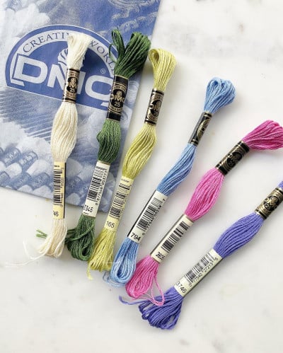 مجموعة خيوط تطريز مختاره من ماركة DMC