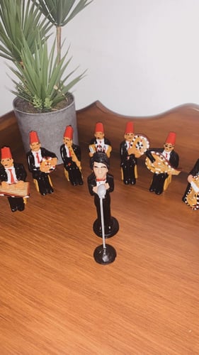 تحفة عبدالحليم حافظ مع الفرقه