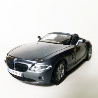 مجسم لعبة سيارة بي ام دبليو Z4 رصاصي كشف