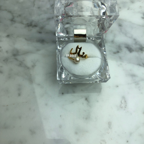 خاتم مطلي ذهب مع لولو نحيفه