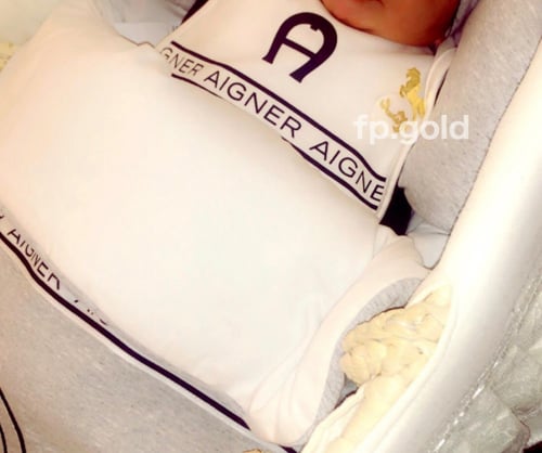 بروش صدف الحصان مقاس وسط بالاسم الثنائي