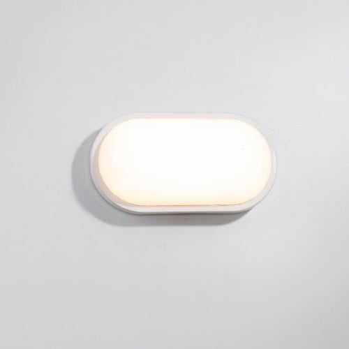 كشاف سور بيضاوي بلون أبيض واضاءة صفراء