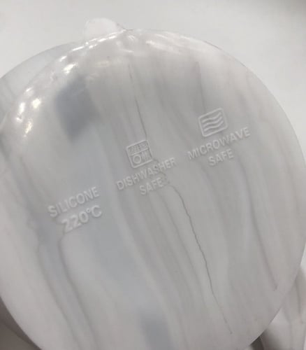 طقمي الاول للاكل 3 قطع مريله وملعقه وصحن