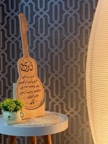 قيتار بخط اليد