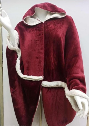 بطانيه بقبعه عنابي