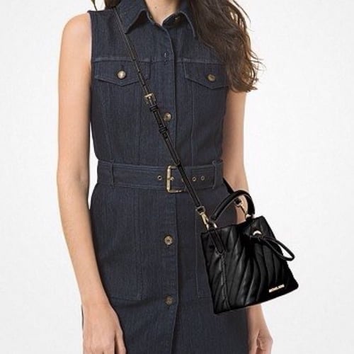 ميني سيري اسود مايكل كورس