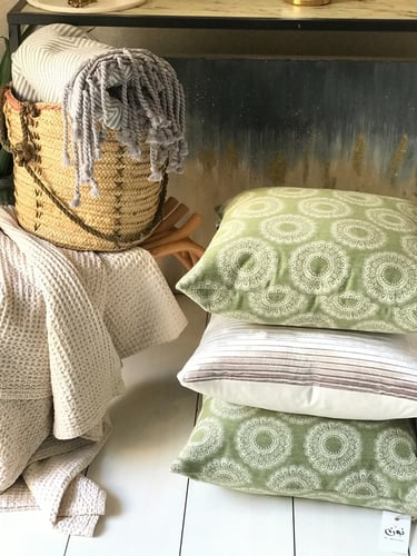 غطاء وسادة الطاووس كتان تفاحي