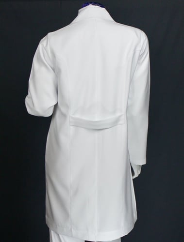 بالطو ابيض موديل رقم (4)