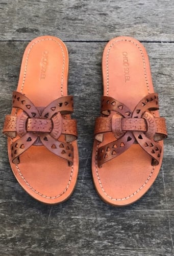 TAN LEATHER SLIPPERS