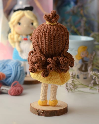 دمية بيل بالكروشية