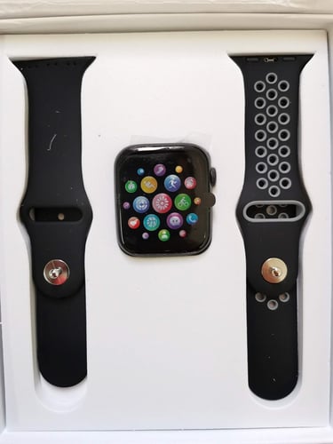 ساعة ذكية شبيهة ابل تعمل باللمس لون اسود