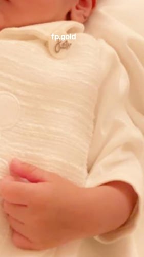 بروش صدف مطلي فضه المقاس الصغير اسم واحد فقط