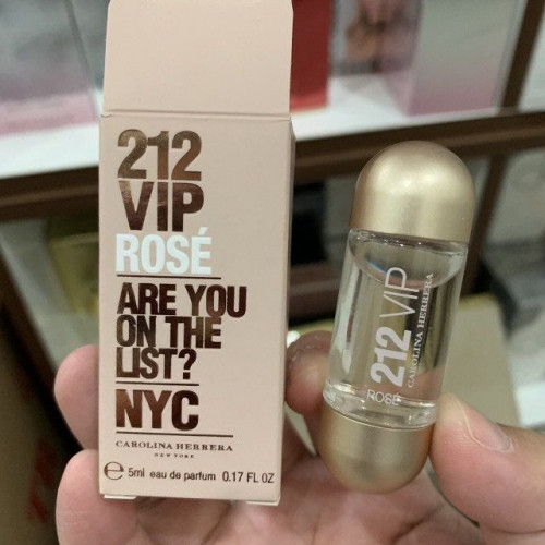 عطر كارولينا هيريرا 212 في اي بي روز - 5 مل