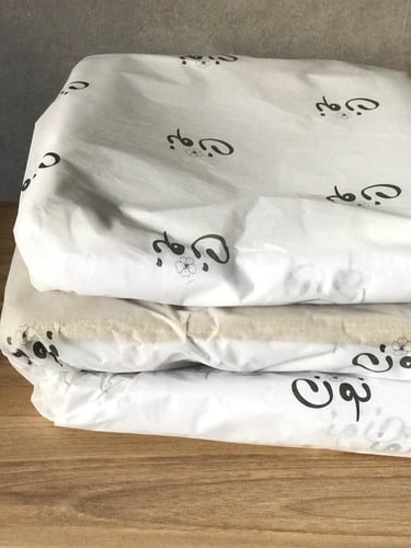 غطاء وسادة مخمل أبيض