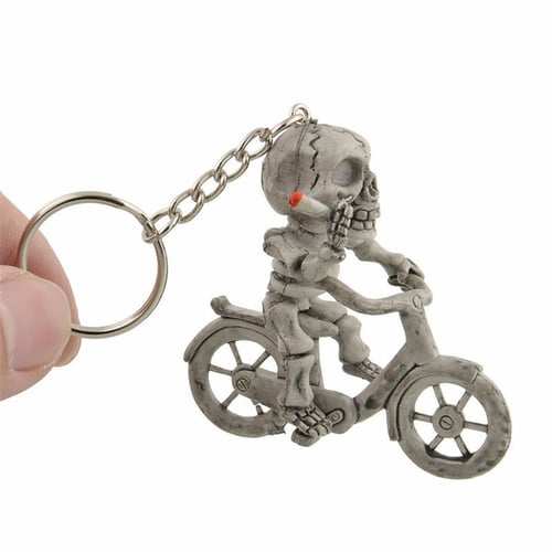 ميدالية مفاتيح على شكل هيكل عظمي