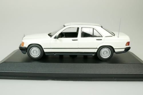 RARE Mercedes-Benz 190i 1984, white, 1:43 MaxiCham...