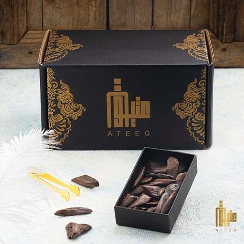 دهن عود عتيق الفاخر و عود خشب عتيق