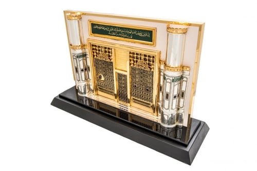 مجسم نسخة طبق الأصل من واجهة الحجرة الشريفة في الم...
