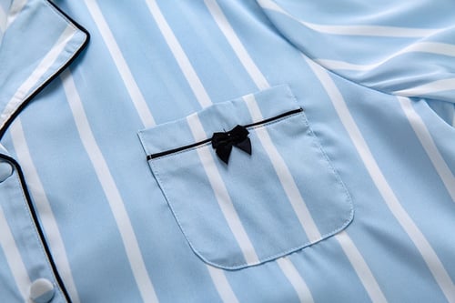 بجامة نساء زرقاء بخطوط بيضاء انيقة خفيفه وباردة