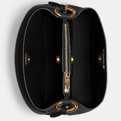 حقيبة "تاون باكت TOWN BUCKET" بحجم صغير و بنقشة ما...