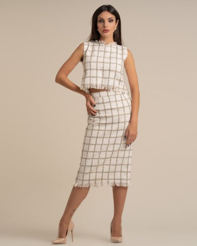 بلوزة وتنورة منسله الحواف