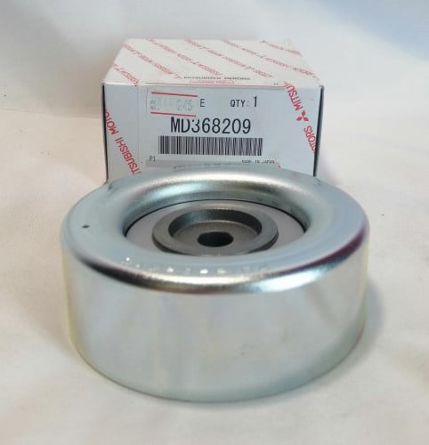 بكرة سير مكينة باجيرو عام 01-22 حديد أصلي