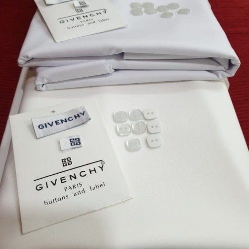 عرض خاص 1 : قطعتين قماش ::كارتير ابيض و جيفنشي كري...