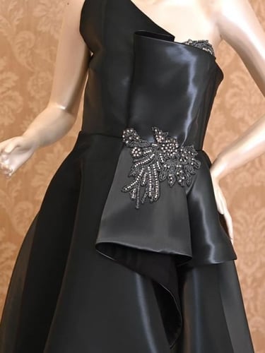 فستان سهرة زيتي