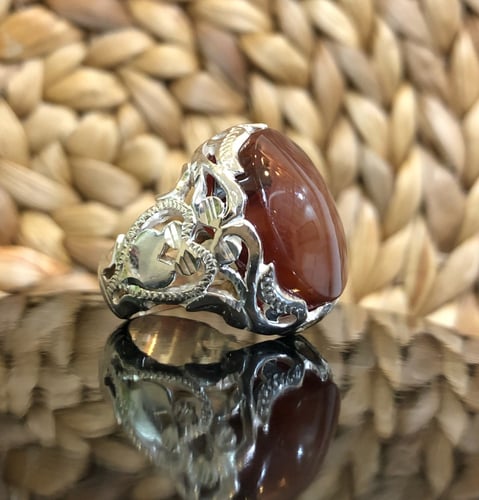 خاتم الفضة عقيق يمني كبدي مزعفر صياغة حجازية مميزة...