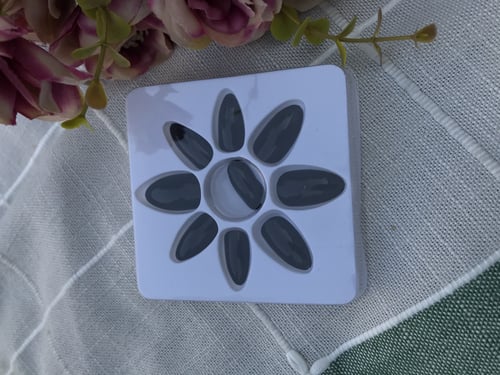 اظافر تركيب بالوان متعدده تستخدم اكثر من مره مع صم...