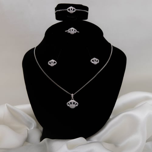 طقم اطفال فضة بناتي