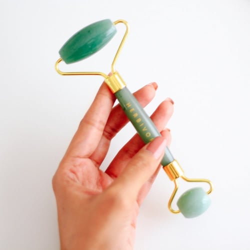 جيد رولر Jade roller