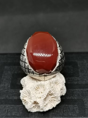 خاتم الفضة بحجر عقيق خرساني ايراني أحمر مترش بصياغ...