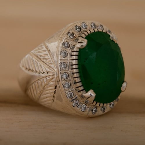 خاتم رجالي حجر الجاد الطبيعي واحجار الزركون