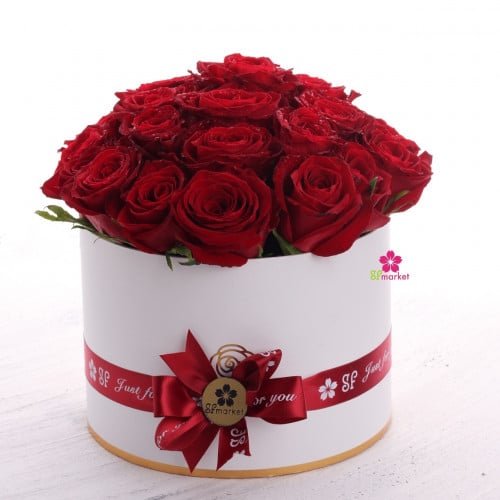 بوكي ورد احمر طبيعي قنبلة المشاعر NF023