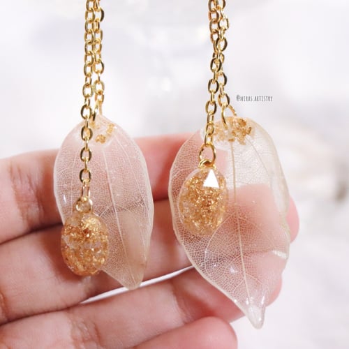 white leaf اقراط