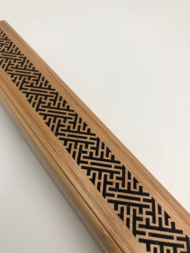 مبخرة اعواد فاخرة ( يتوفر بداخلها اعواد)