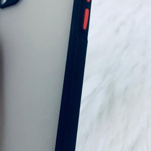 كفر ايفون11برو شفاف, بحواف باللون الاسود مع مسكه ي...