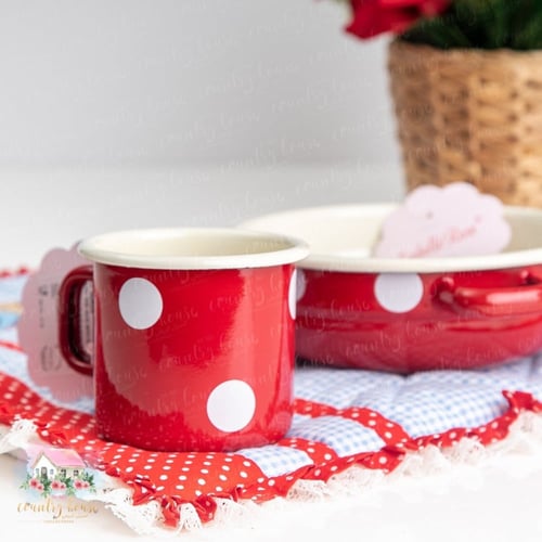 0888 كوب ريترو معدني منقط من إزابيل روز