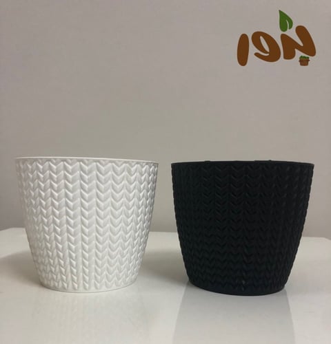 وعاء نباتي ويتي مستدير