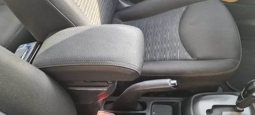 مسند شفروليه سبارك موديل 2016 الى 2022 لون اسود، د...