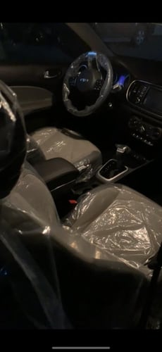 تكاية مسند كيا ريو درجين لون اسود