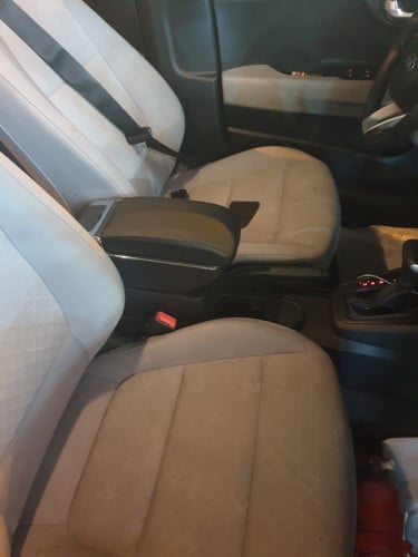 تكاية مسند كيا سيراتو درجين لون اسود