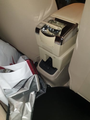 تكاية مسند سزوكي ديزاير درج واحد لون بيج